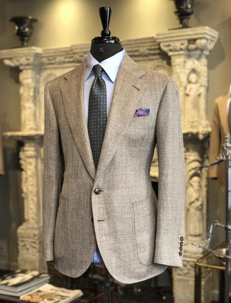 Men’s Slight Striped Suit