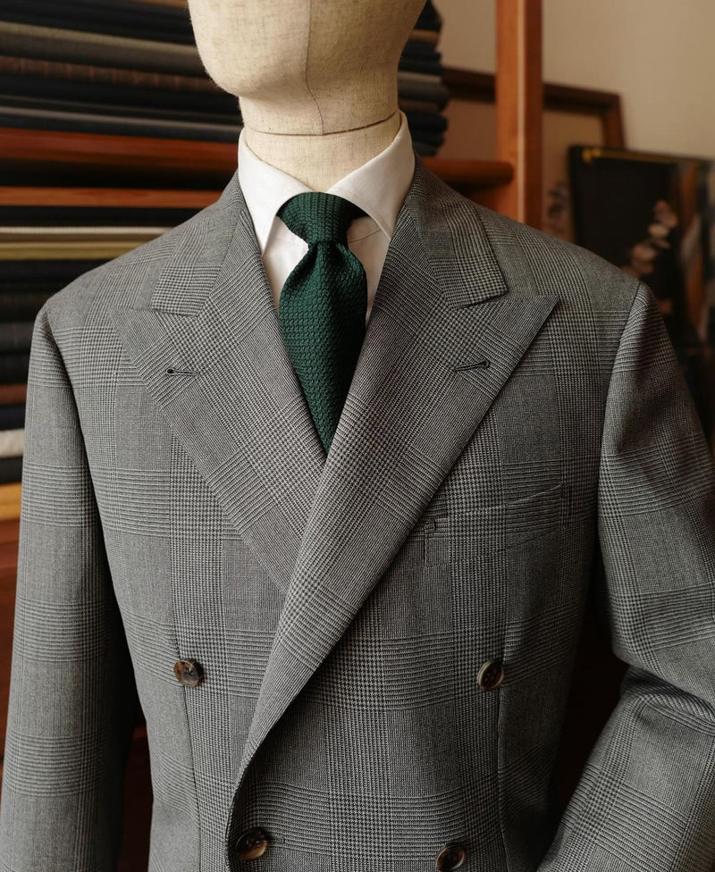 Men’s Plaid Double Breasted Suit