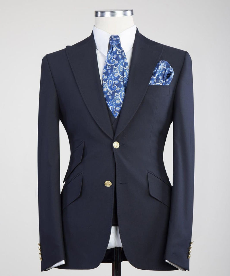 Three-pieces suit