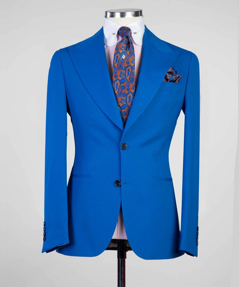 Three-pieces suit