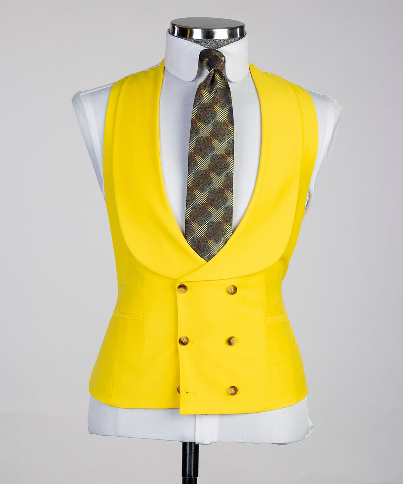 Men’s Yellow three pieces Royal Suit